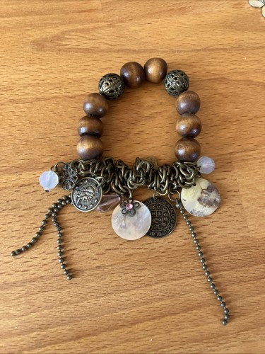 Bettelarmband mit holzperlen - bettelarmband,